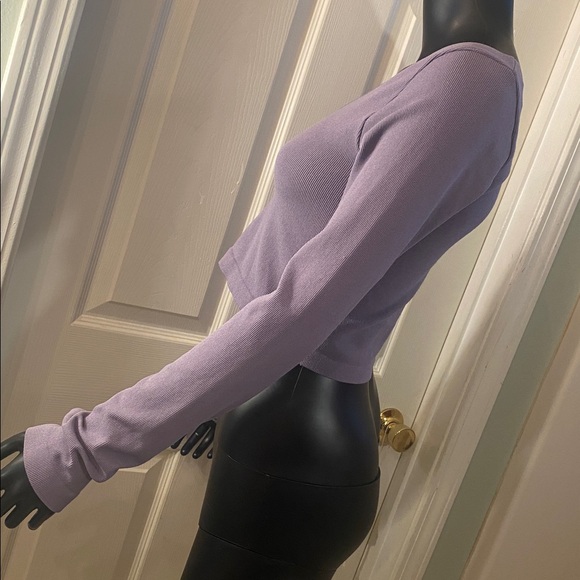 Aeropostale Lavender Long Sleeve Convertible Front, Back, Or Twist Crop Top NWTs - Picture 6 of 13